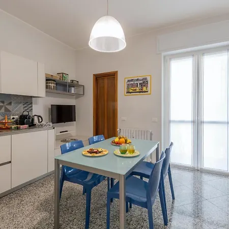 Bnbutler - Stromboli, 22 - Ampio, Luminoso Ed Elegante Milán